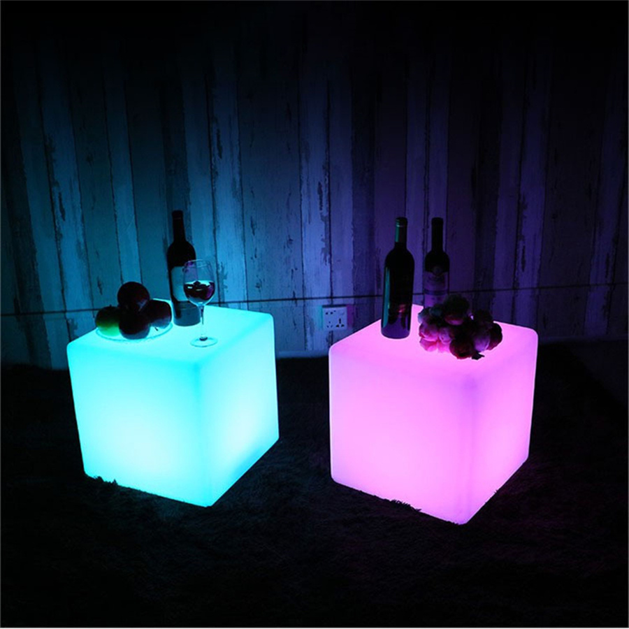 مكعب إضاءة LED متوهج بـ16 لونً - مراجعة Outdoor Power Bar وسعره